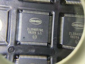 ZL30407QCG1