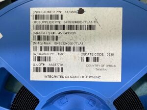 IS45S32400E-7TLA1