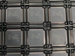 TMS320F2808PZA