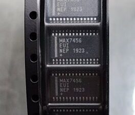 MAX7456EUI+T