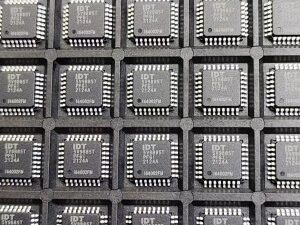 IDT5V9885TPFGI