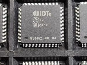 IDT7025S20PFI