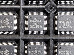 ICS8530DYI-01LF