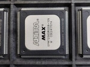 EPM7256SRI208-10N