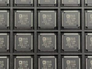 ADSP-2189MKSTZ-300